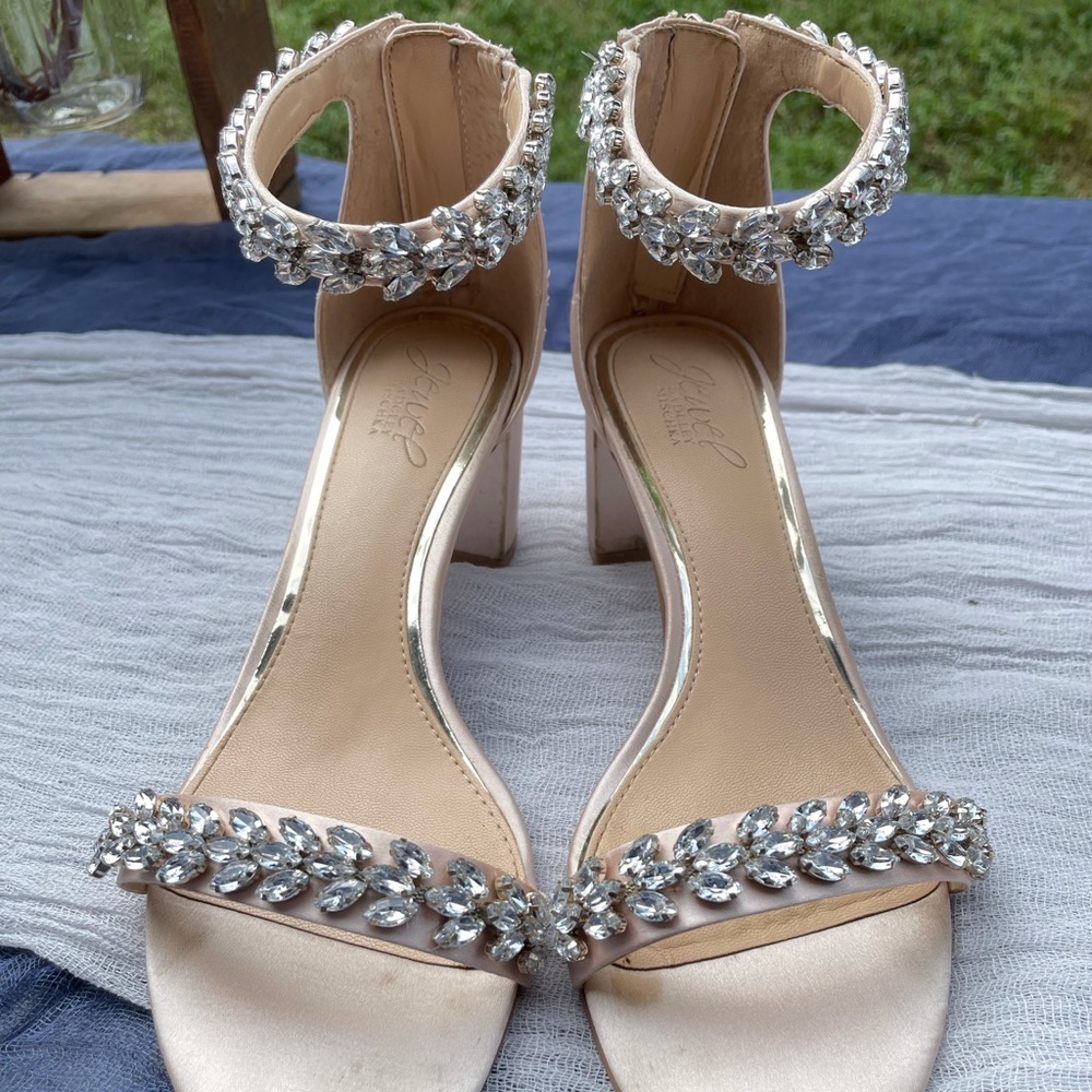 Jewel Badgley Mischka Bronwen Sandal